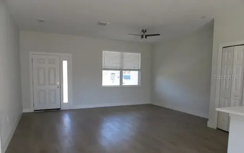 10 Fisher Loop Ocklawaha FL 32179