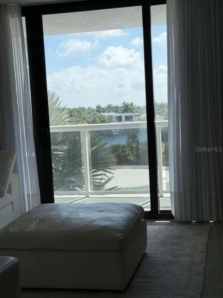 20505 E Country Club Drive Miami FL 33180