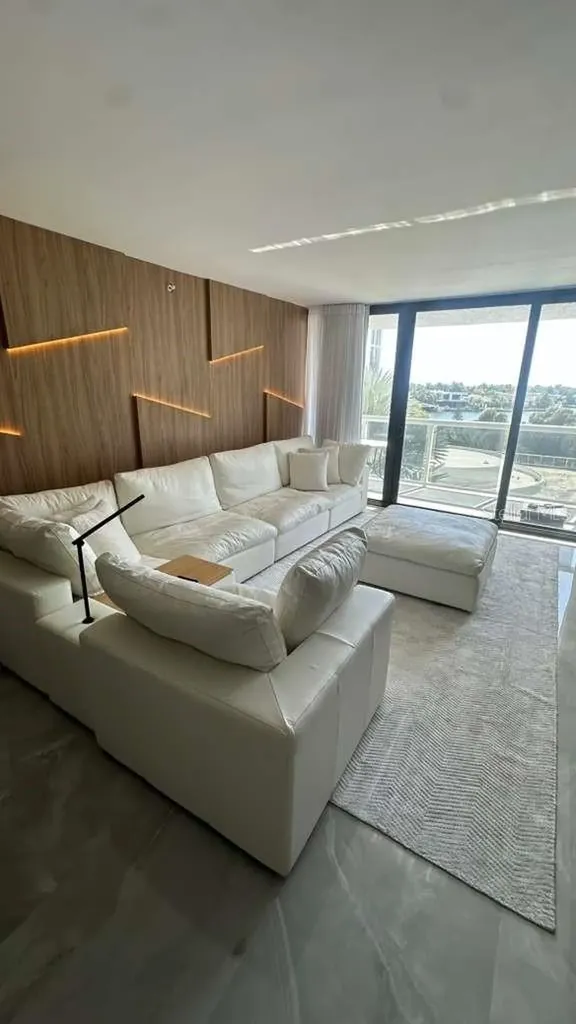 20505 E Country Club Drive Miami FL 33180