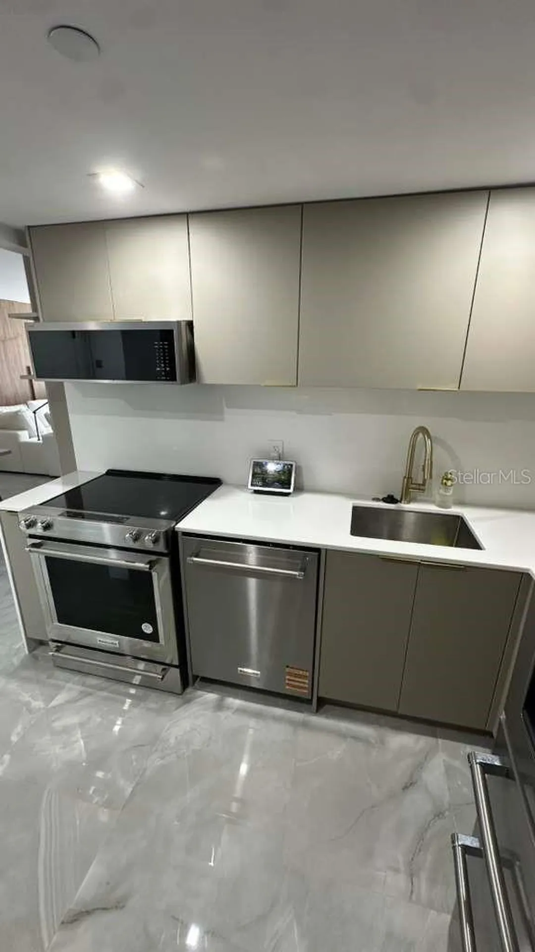 20505 E Country Club Drive Miami FL 33180