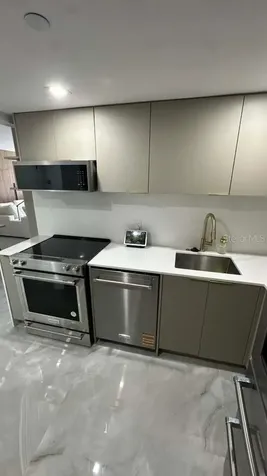 20505 E Country Club Drive Miami FL 33180