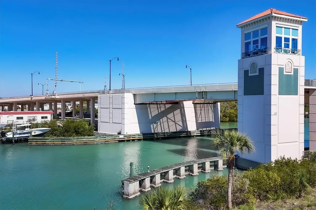 210 Santa Maria Street Venice FL 34285