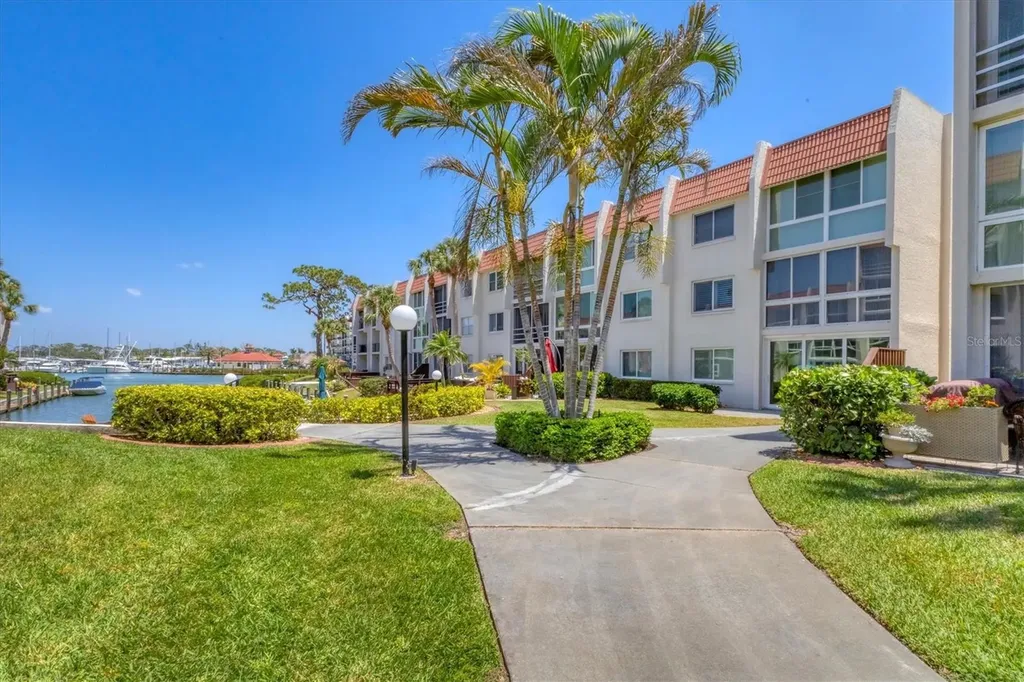 210 Santa Maria Street Venice FL 34285