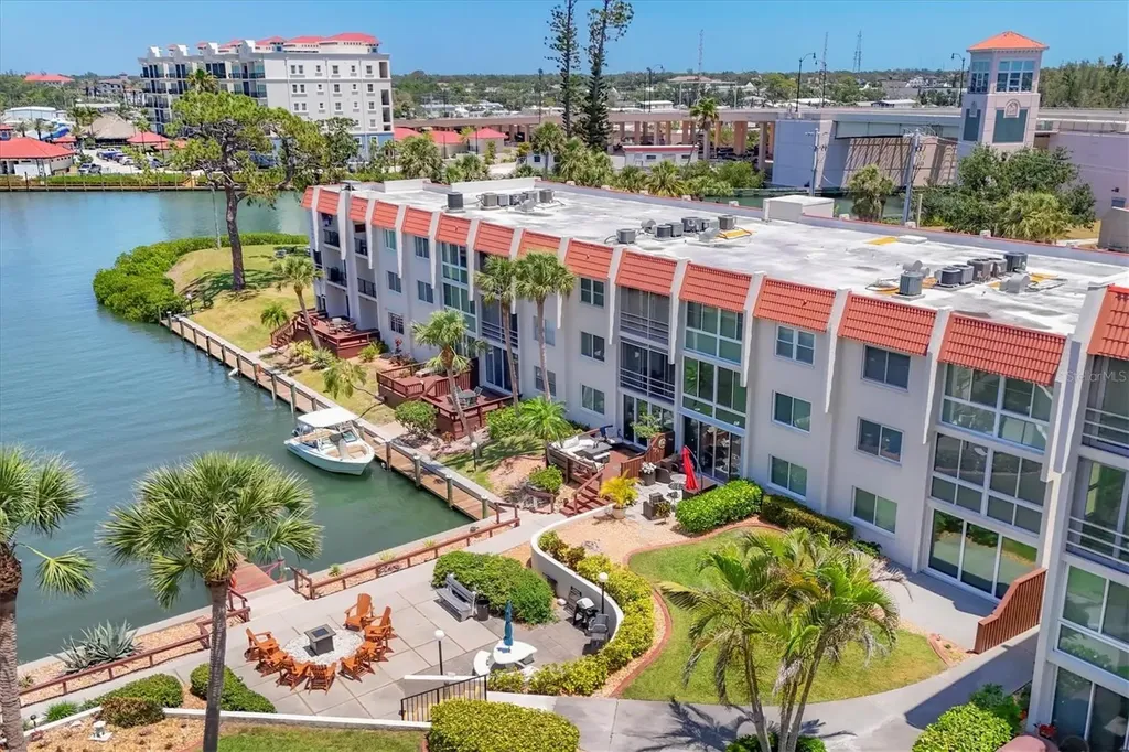210 Santa Maria Street Venice FL 34285