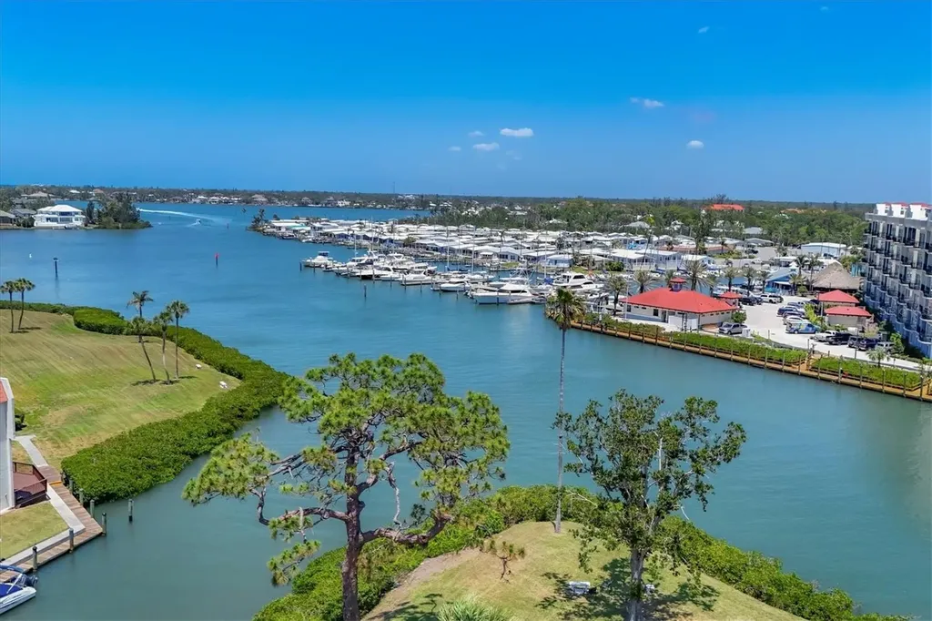 210 Santa Maria Street Venice FL 34285