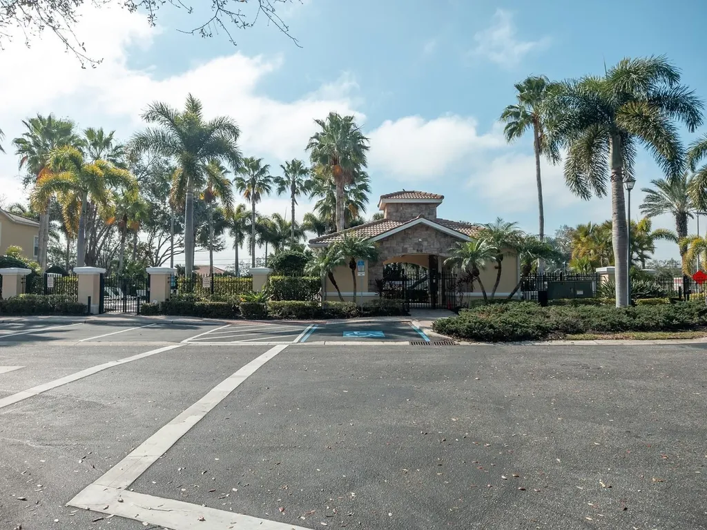 7919 Limestone Lane Sarasota FL 34233