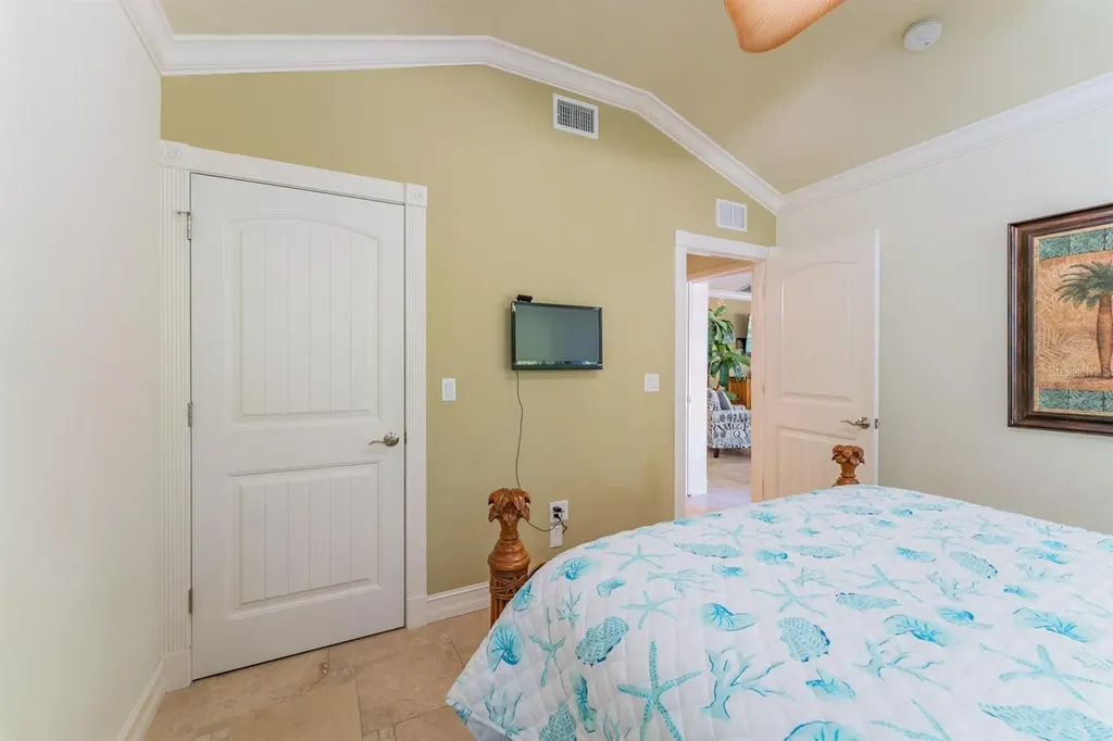 201 54th Street Holmes Beach FL 34217