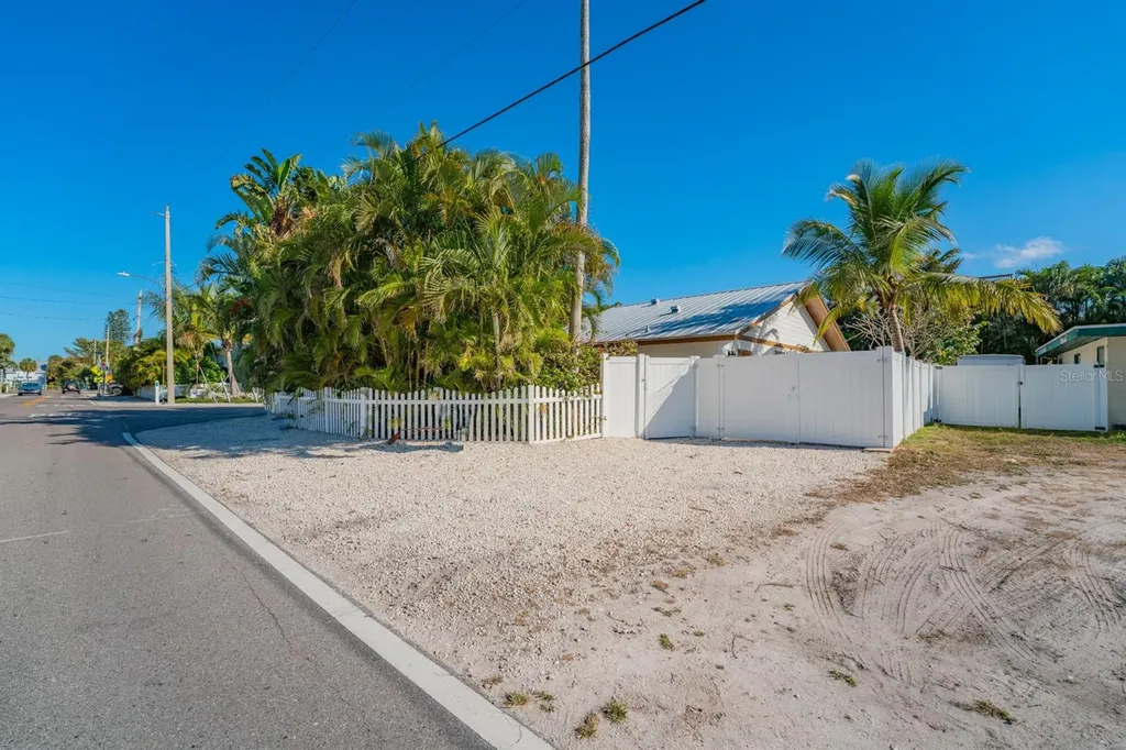 201 54th Street Holmes Beach FL 34217