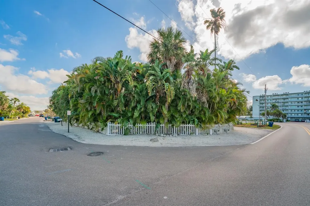 201 54th Street Holmes Beach FL 34217