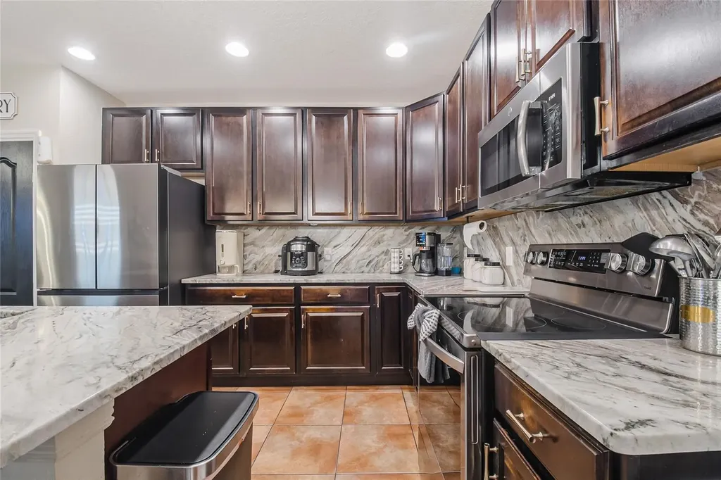 2920 Moonstone Bend Kissimmee FL 34758