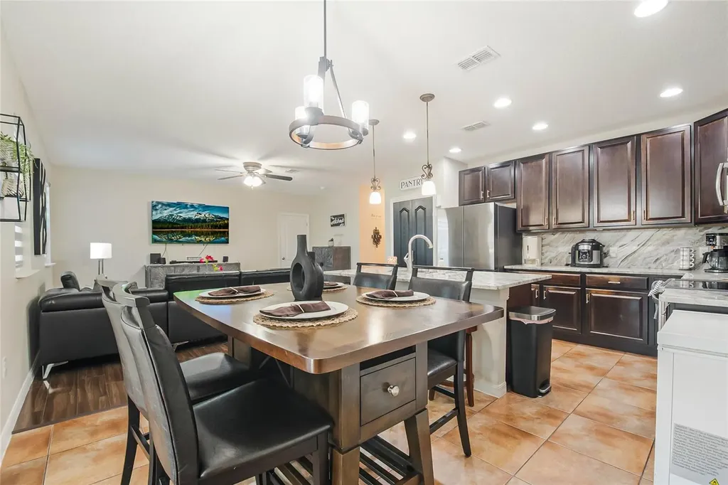 2920 Moonstone Bend Kissimmee FL 34758