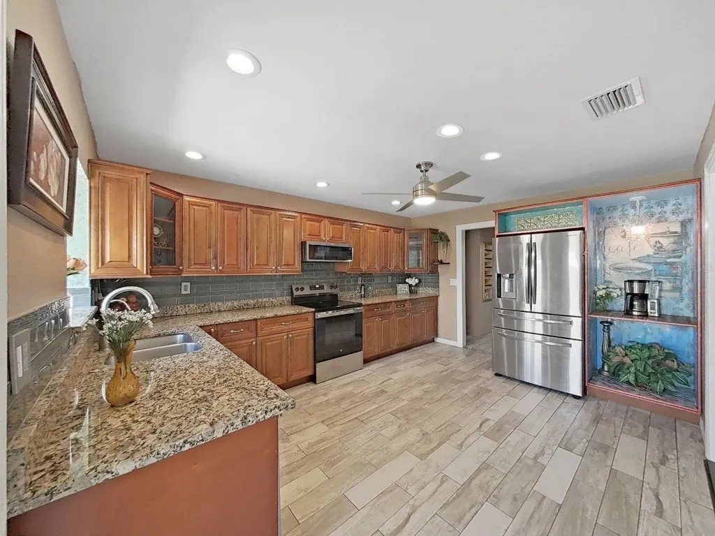 438 Lafayette Boulevard Oldsmar FL 34677
