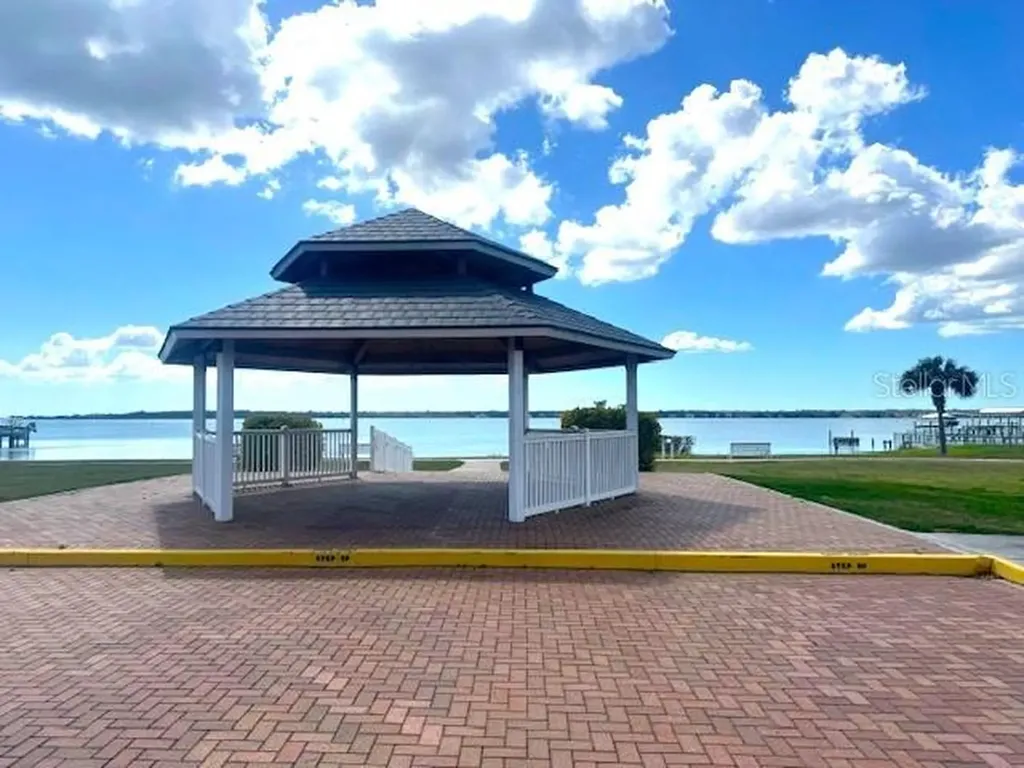 438 Lafayette Boulevard Oldsmar FL 34677