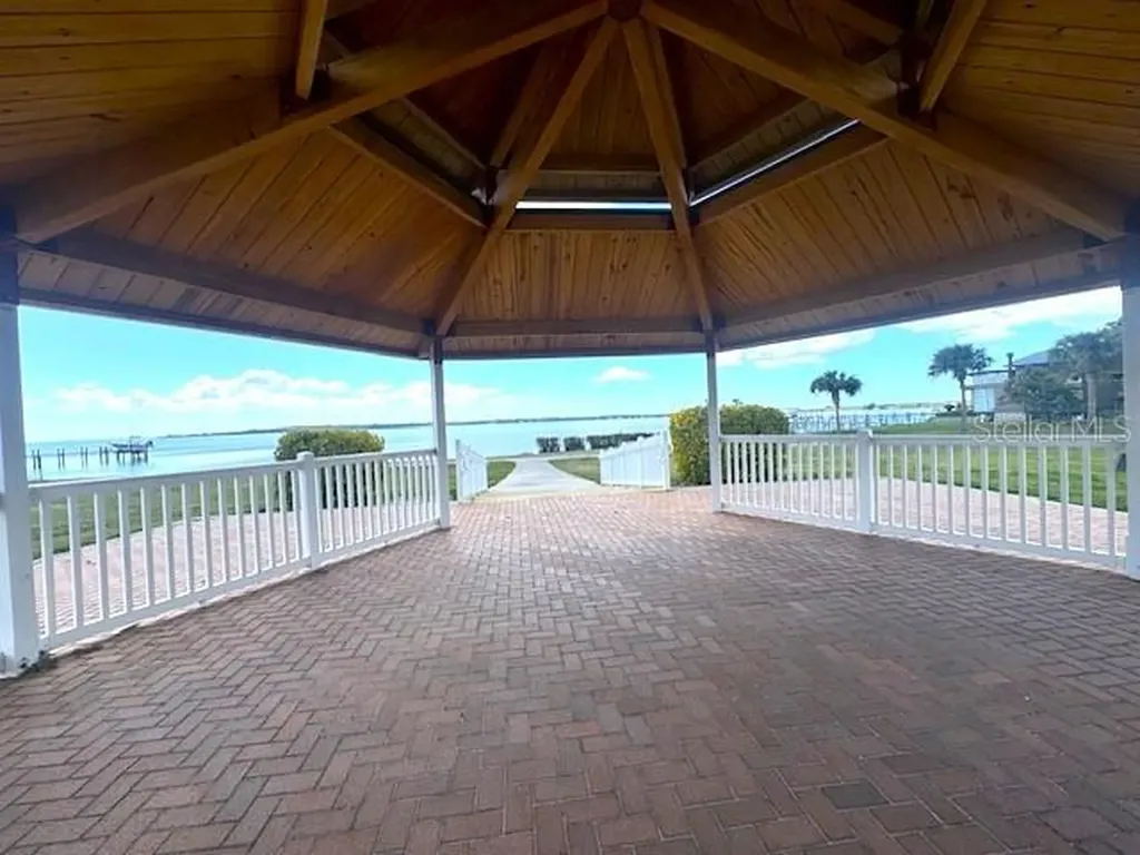 438 Lafayette Boulevard Oldsmar FL 34677
