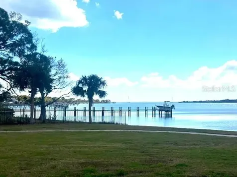 438 Lafayette Boulevard Oldsmar FL 34677