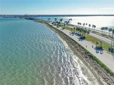 438 Lafayette Boulevard Oldsmar FL 34677