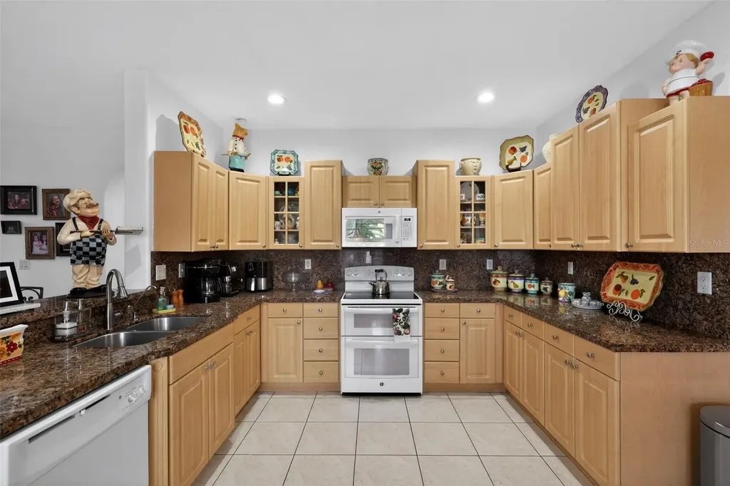 16613 NW 77th Path Miami Lakes FL 33016