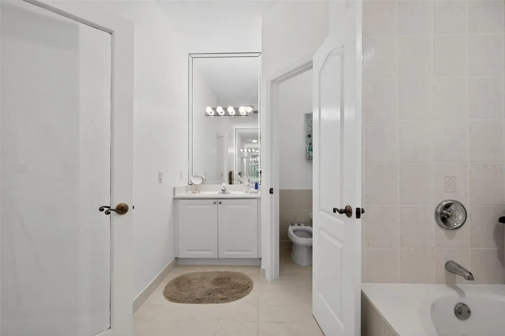 16613 NW 77th Path Miami Lakes FL 33016