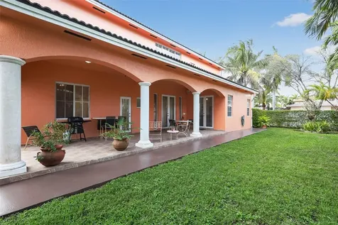 16613 NW 77th Path Miami Lakes FL 33016