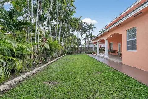16613 NW 77th Path Miami Lakes FL 33016