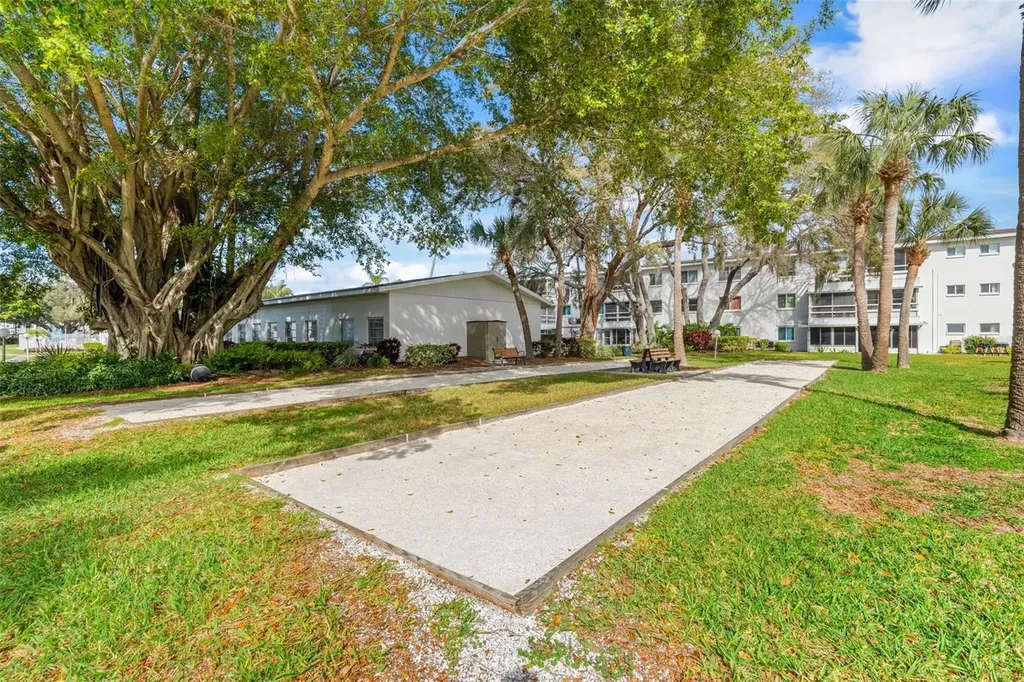 2039 Canal Drive Bradenton FL 34207