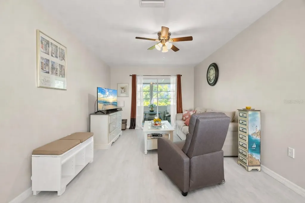 2039 Canal Drive Bradenton FL 34207