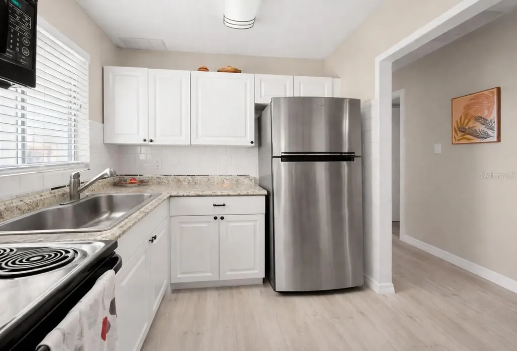 2039 Canal Drive Bradenton FL 34207