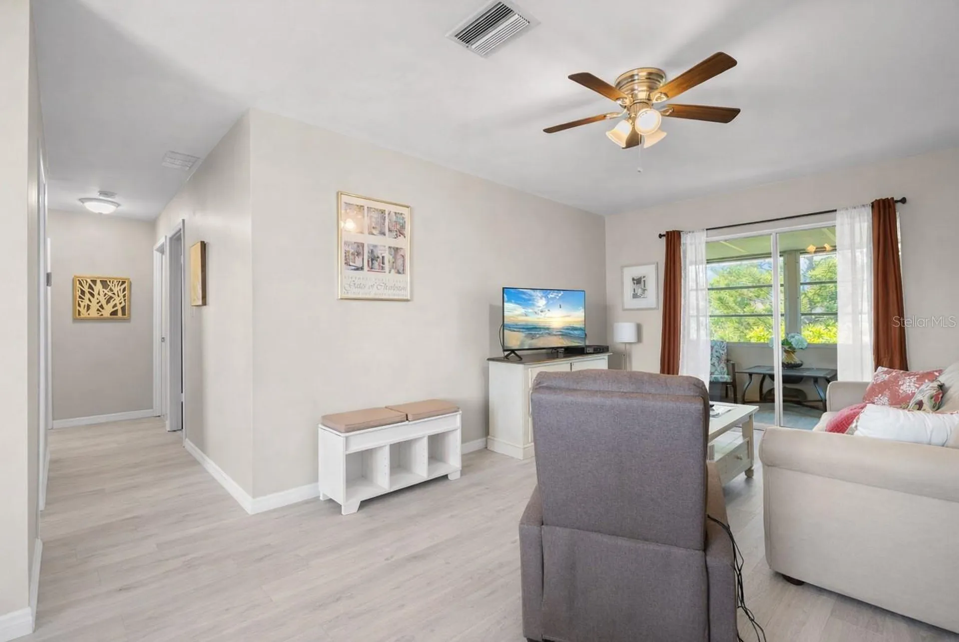 2039 Canal Drive Bradenton FL 34207
