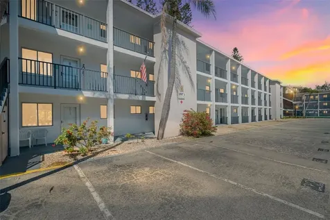 2039 Canal Drive Bradenton FL 34207