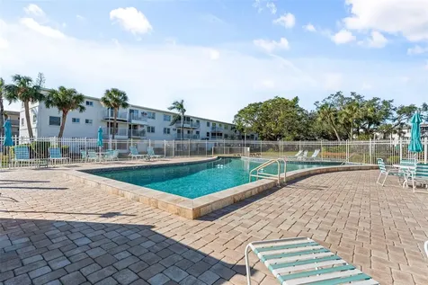 2039 Canal Drive Bradenton FL 34207