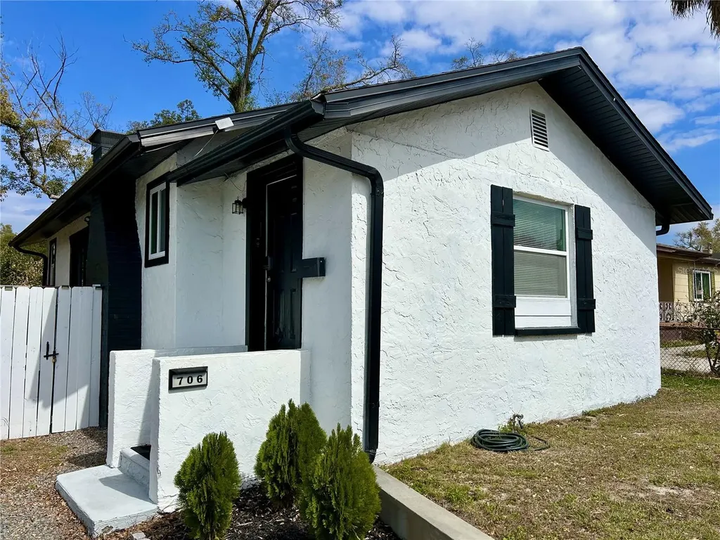 706 E Flora Street Tampa FL 33604