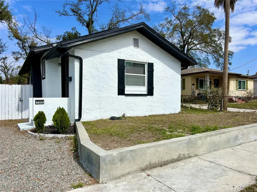 706 E Flora Street Tampa FL 33604