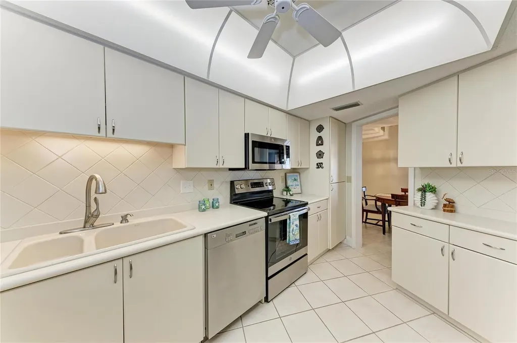 4835 Gulf Of Mexico Drive Longboat Key FL 34228