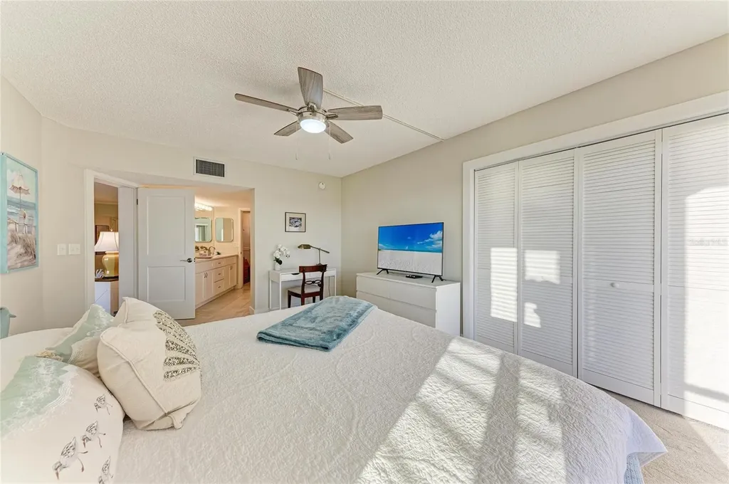4835 Gulf Of Mexico Drive Longboat Key FL 34228