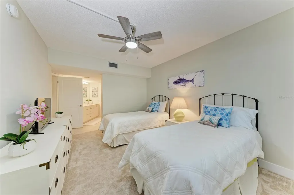 4835 Gulf Of Mexico Drive Longboat Key FL 34228