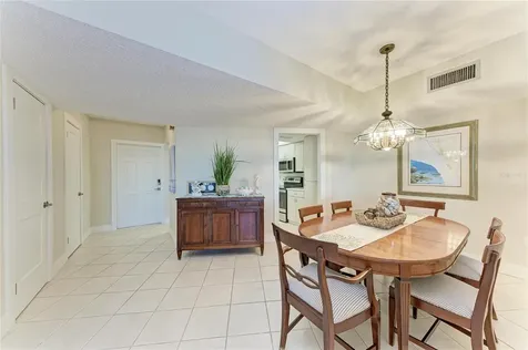 4835 Gulf Of Mexico Drive Longboat Key FL 34228