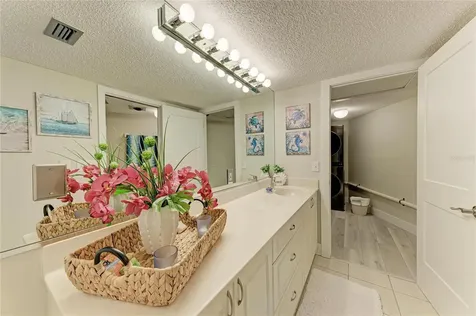 4835 Gulf Of Mexico Drive Longboat Key FL 34228
