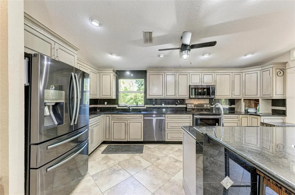 820 N Elm Street Englewood FL 34223
