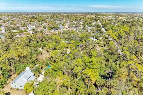 820 N Elm Street Englewood FL 34223