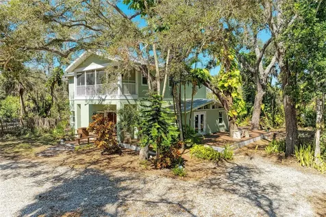 820 N Elm Street Englewood FL 34223