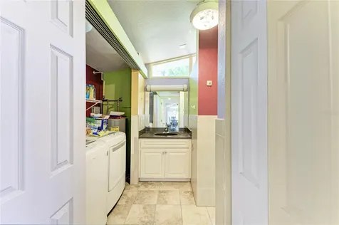 820 N Elm Street Englewood FL 34223