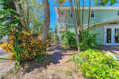820 N Elm Street Englewood FL 34223