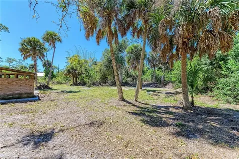 820 N Elm Street Englewood FL 34223