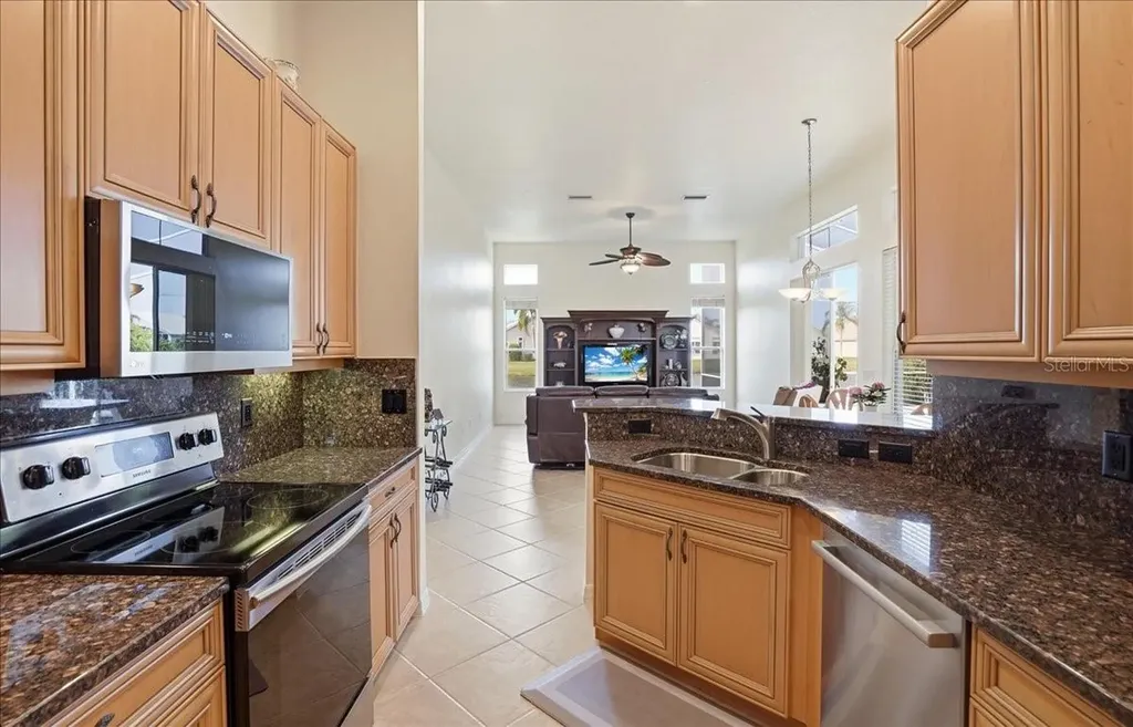 6558 41st Court E Sarasota FL 34243