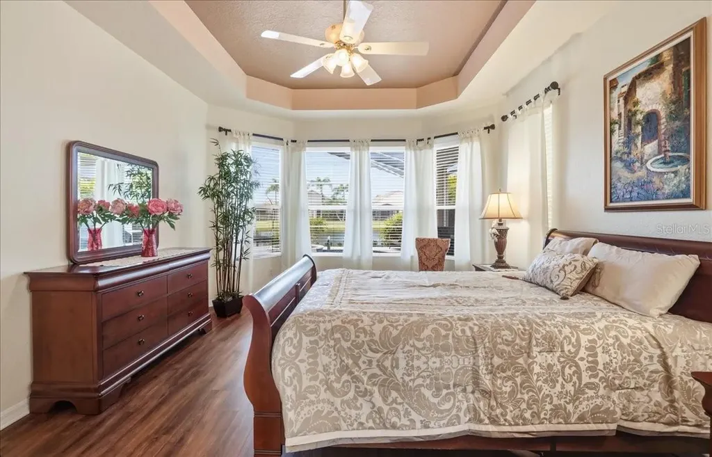 6558 41st Court E Sarasota FL 34243