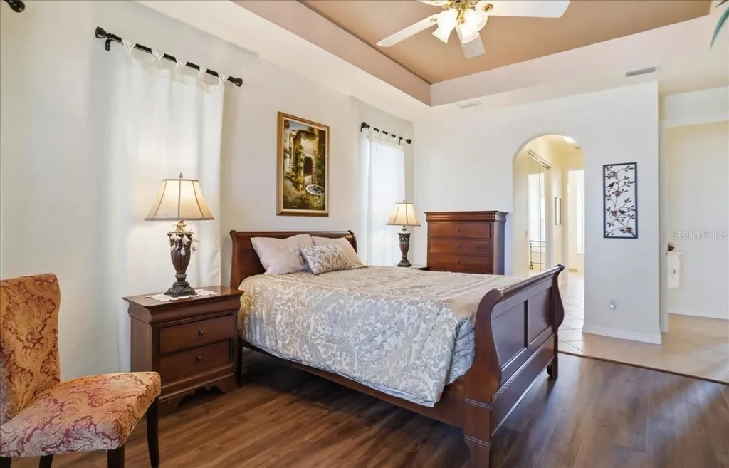 6558 41st Court E Sarasota FL 34243