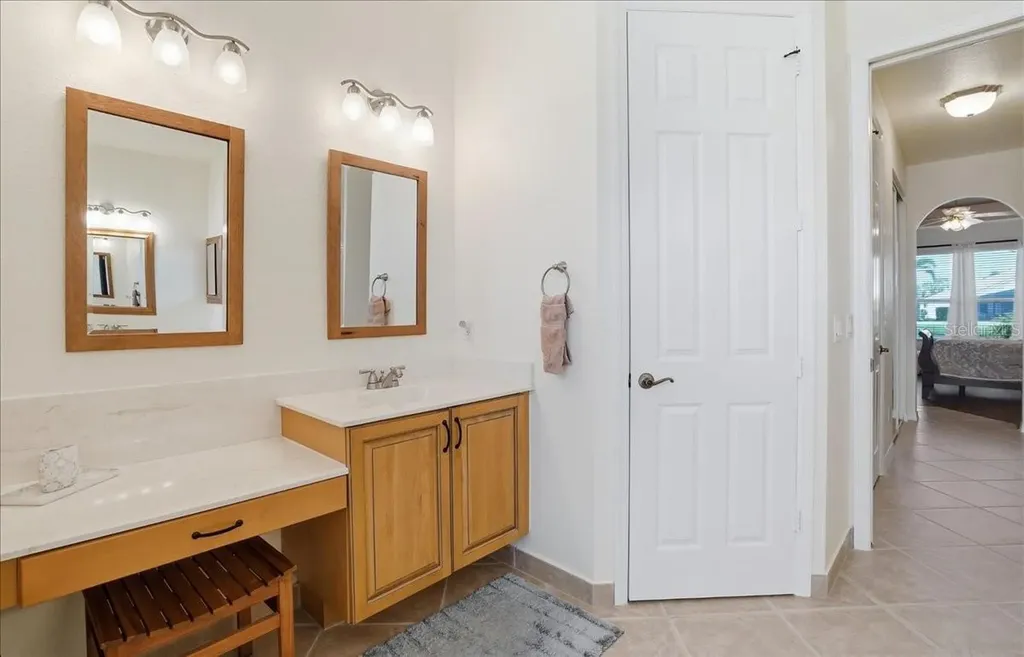 6558 41st Court E Sarasota FL 34243