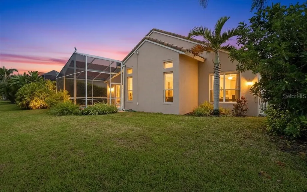 6558 41st Court E Sarasota FL 34243