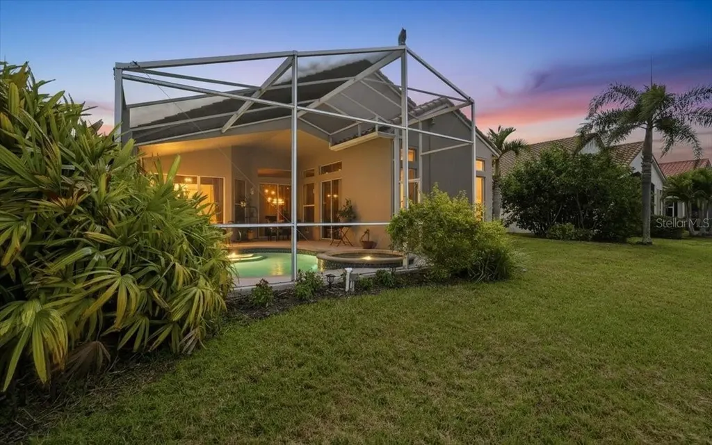 6558 41st Court E Sarasota FL 34243
