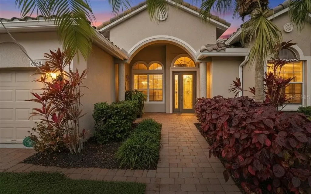 6558 41st Court E Sarasota FL 34243